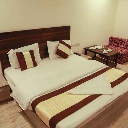 Basoya Farm 2Bhk Villla With Pool - 10 Min Away From Chattarpur Faridabad Bagian luar foto