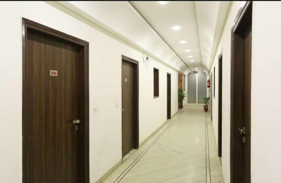 Basoya Farm 2Bhk Villla With Pool - 10 Min Away From Chattarpur Faridabad Bagian luar foto